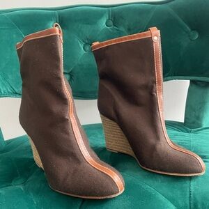 Christina Louboutin Brown Wedge Ankle Boots (Espadrilles).
